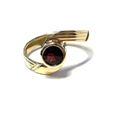 alterTrauring zum Schmuckring Granat rund facettiert 585/- Gelbgold #61