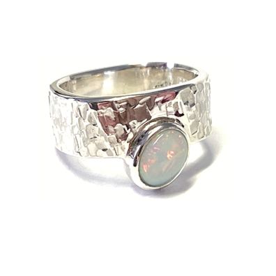Silberring 925 Unikat Opal (synth) Cabochon oval strukturierte Schiene #56