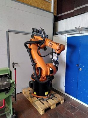 Roboter KUKA KR 30-3 Robot Steuerung KRC2- inkl. 19% MwSt