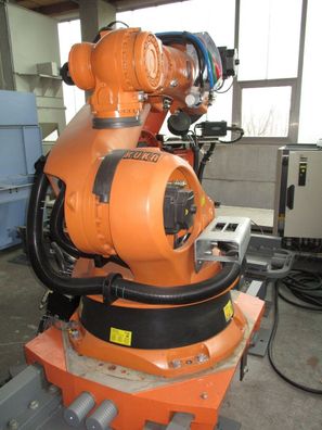 Roboter KUKA KR200-Comp, RC2ed05 , it Linearachse 4 Meter lang-inkl. 19% MwSt