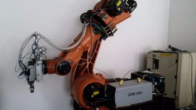 Roboter Bolzenschweißroboter (umrüstbar) KUKA KR 180 KRC2 komplett - inkl. MwSt