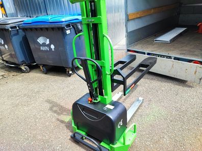 Selbstverladender Mitnahmestapler CDD05 Elektrisch Hebehöhe 1300mm - inkl. MwSt