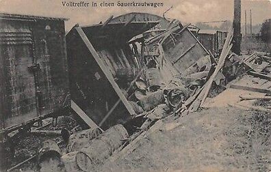 Volltreffer in einen Sauerkrautwagen Patriotika Postkarte AK 1916