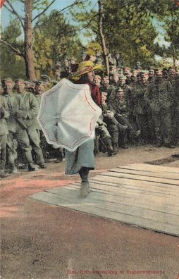 Eine Zirkusvorstellung in Regiments Reserve Patriotika Postkarte AK 1915