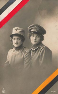 Portrait Österreichische und Deutsche Frau Uniform Patriotika Postkarte AK 1915