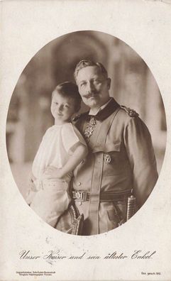 Unser Kaiser Wilhelm II und sein ältester Enkel Portrait Postkarte AK 1918