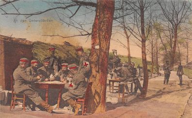 Soldaten an Unterständen Rotkreuz Patriotika Postkarte AK 1915