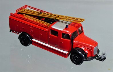 Brekina H0 MB Mercedes Benz 311 Metz Feuerwehr Oldtimer Veteran Pumpe Vorbaupumpe