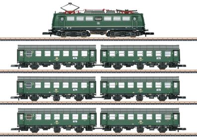 Maerklin 81304 Zugset E-Lok BR 140 grün mit Umbauwagen Spur Z