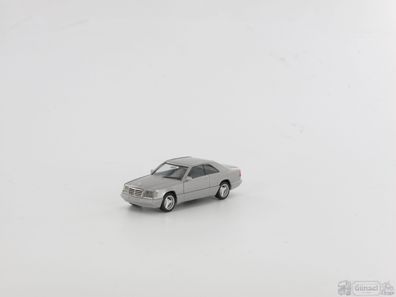 Herpa 038782 Mercedes Benz E 320 Coupé, silbermetallic Maßstab 1:87