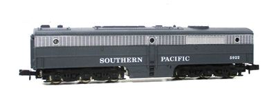 Con-Cor N 2056 Diesellok Alco PB1 B-Unit Southern Pacific #5922 OVP DUMMY (2051F)