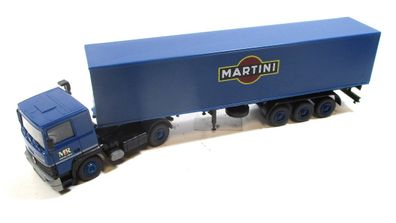 Roskopf 449 H0 1/87 Renault R310 Koffer-Sattelzug Martini