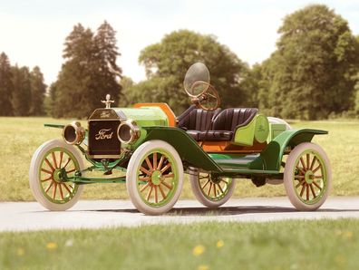 ICM 1:24 24015 Model T 1913 Speedster, merican SportCar