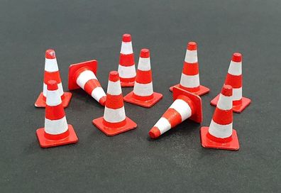 Plus model 1:35 DP3013 Traffic cones