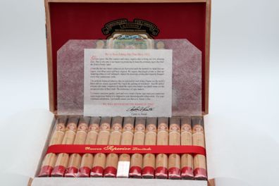 Arturo Fuente Anejo - Format: No. 48 Churchill Menge: 25er Kiste