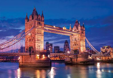 Tower Bridge bei Nacht