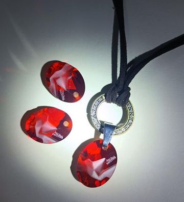 Swarovski® x Jean Paul Gaultier: Anhänger Oval Kaputt Edition Red Magma 26mm