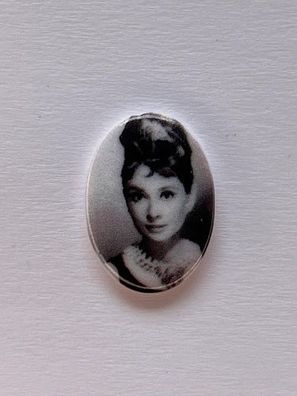 5644 Vintage Audrey Hepburn Cabochon 19mm