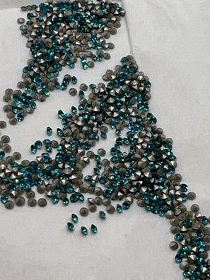 Swarovski® Chaton Blue Zircon PP11