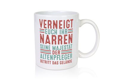 Verneigt euch: Altenpfleger | Pflegepersonal - Tasse Weiß