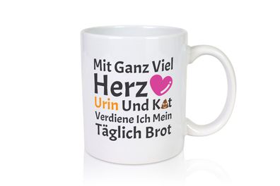 Herz, Urin, Kot, damit verdien ich mein Brot | Kothaufen - Tasse Weiß