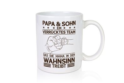 Papa und Sohn treiben Mama in den Wahnsinn | Fäuste - Tasse Weiß