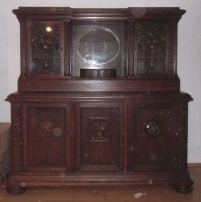 Schweres Eichenbüffet um 1890 / KT0600