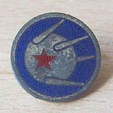 DDR Pionier Abzeichen Sputnik auf blauem Grund