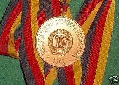 DDR Medaille 8. Kreisturnfest Weissenfels in Bronze 1962
