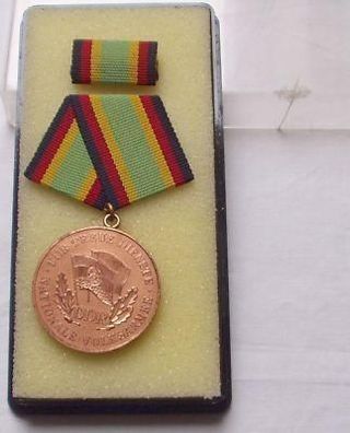 DDR Orden für treue Dienste der NVA in Bronze im Etui