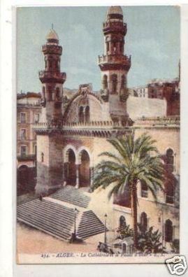 30745 Ak Alger Cathédrale et Palais d´hiver um 1920