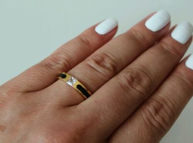 Modeschmuck Ring Edelstahl mit Keramik Stein Farbe Gold Schwarz Gr. 21-22 #212