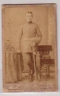 29134 Foto Soldat Berlin mit Säbel um 1910
