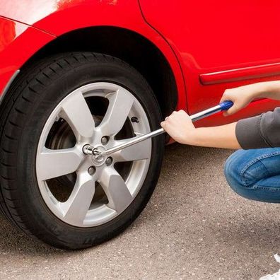 Goodyear - Radmutternschlüssel mit Telskopstange