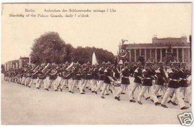 25262 Ak Berlin Aufziehen der Schlosswache 1912