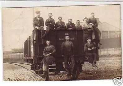 24944 Foto Ak Hannover Arbeiter auf Bahnwagon 1912