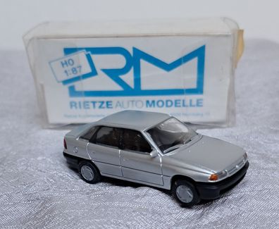 Opel Astra 4türer silber, Rietze