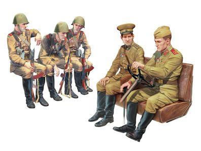 ICM 1:35 35636 Soviet Army Servicemen (1979-1991)