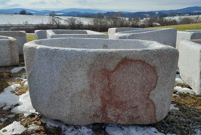 Ovaler Granitbrunnen, Natursteinbrunnen, Gartenbrunnen, Wasserbrunnen, Wassergrander