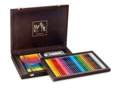 Caran d'Ache Holzkoffer 30 Prismalo + 40 Neocolor II