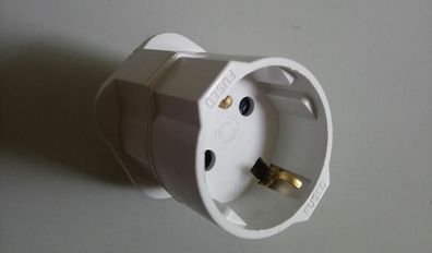 Reisestecker/Adapter UK auf DE/EU