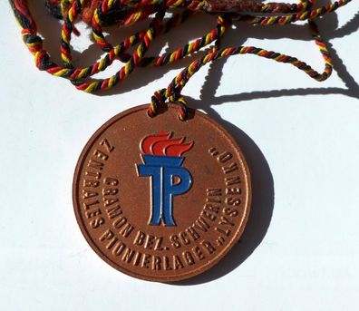 DDR JP Medaille Zentrales Pionierlager Lyssenko Cramon Bez. Schwerin Dem Sieger