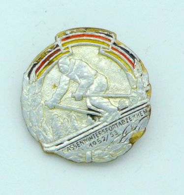 DDR Abzeichen Pin Massenwintersportabzeichen 1952/53