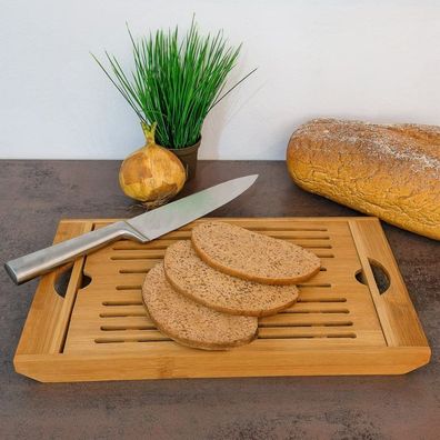 Brotschneidebrett aus Bambus - Mit Krümelfach, messerschonendes Holzbrett, natur