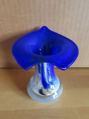 Vase Glasvase blau mit hellem Farbverlauf Kopf Blütenform ca.11,3 cm H
