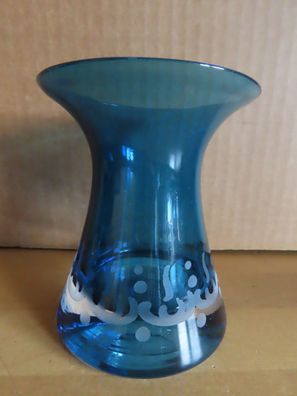 Vase blau mit punkten und anderem Schliff ca. 11,3 cm H