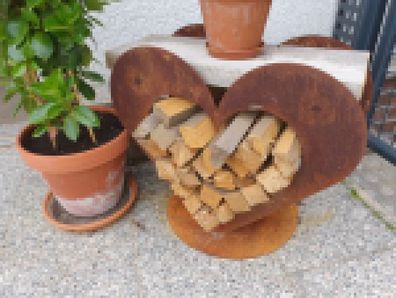 Edelrost Kaminholzregal Herz 63cm Brennholzregal Kaminholz Metall Feuerholzregal