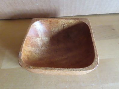 kleine Holzschale für Nüsse oder ? dunkel ca. 9,5x10,5cm