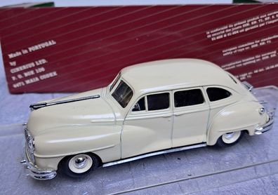 De Soto Deluxe Sedan 1947 , beige, Vitesse