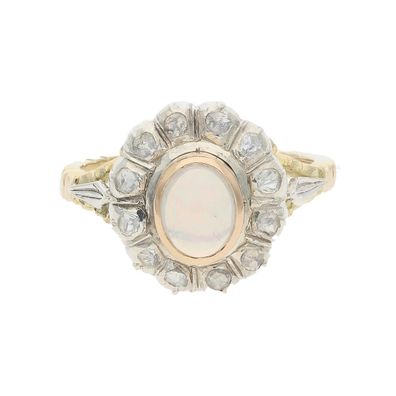 Ring 585/000 (14 Karat) Weiß- & Gelbgold mit Opal & Diamanten getragen 25321067